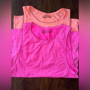 Set of 2 Victoria’s Secret VSX Sport Tank Tops Size Small